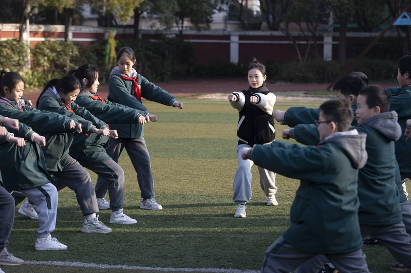 篮球力量训练计划表图片_2